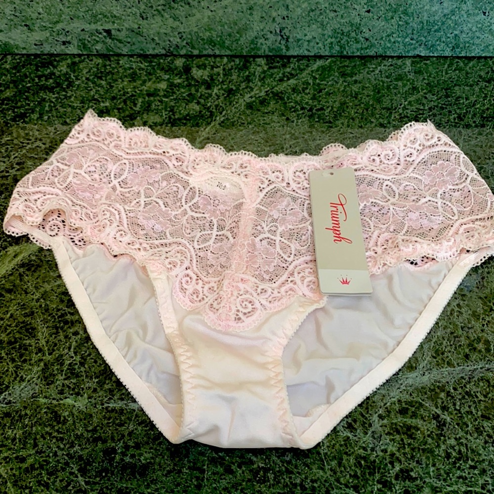 NWT Triumph light pink lace panties